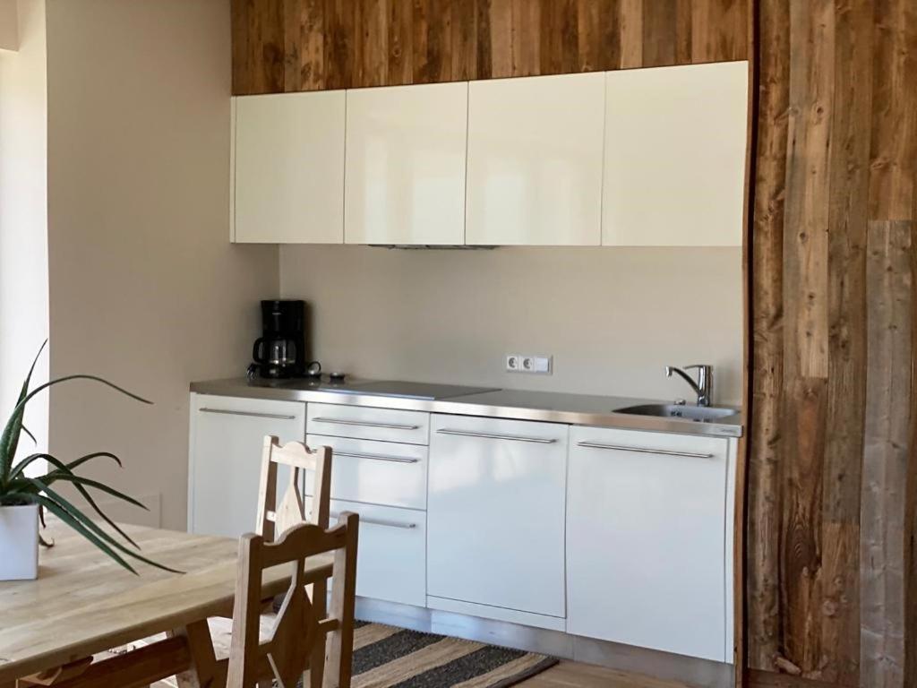 Weingut Bachguetl Apartment Чермес Екстериор снимка